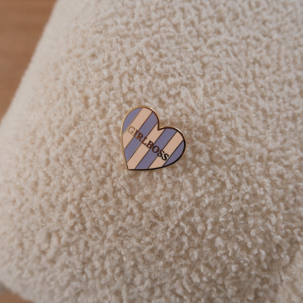 Pin's rayé Girlboss - Breizh Club